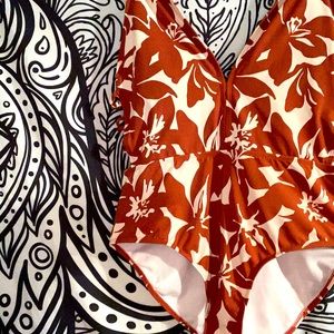 NEW w/o tAgs Woman’s bathing suit 🩱